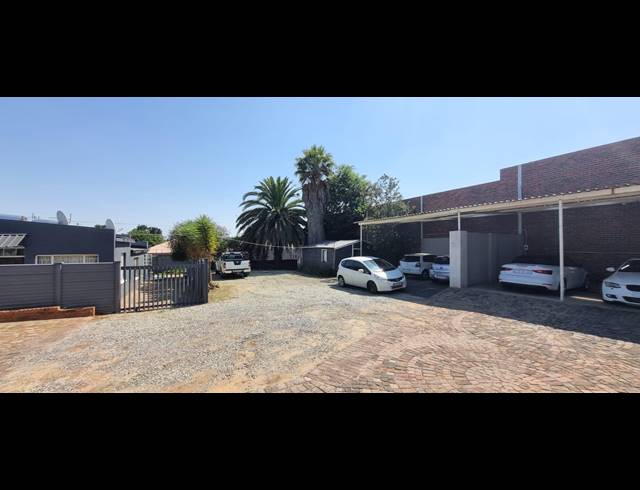 200M² OFFICE TO LET IN KRUGERSDORP CENTRAL